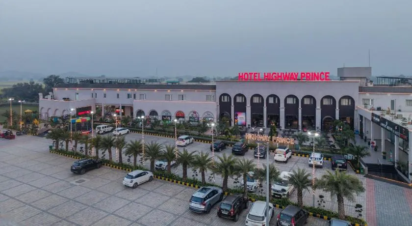 Hotel Highway Prince Behror - Image 1