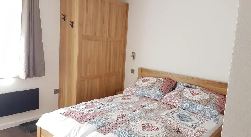 Apartments and Rooms Milena - Image 1