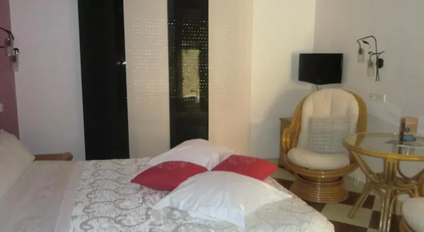 Hotel Gasaqui - Image 1