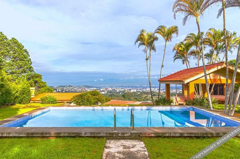 Hotel Monte Campana Escazu - Image 1