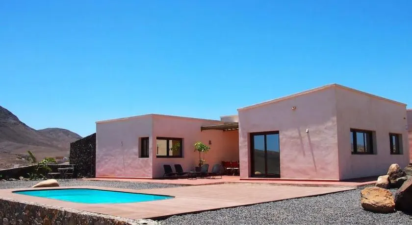 VILLA FUERTEVENTURA Fantástica Villa vistas al mar piscina climatizada - Image 1