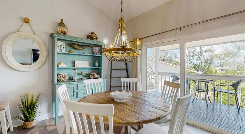 The Intercoastal #205 - Beachy Chic - Image 1