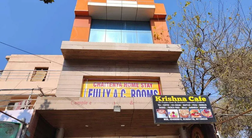 Hotel O CHAITENYA HOME STAY - Image 1