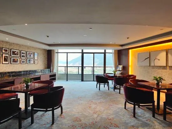 Oriental Hotel (Kaihua Linhu Road) - Image 1