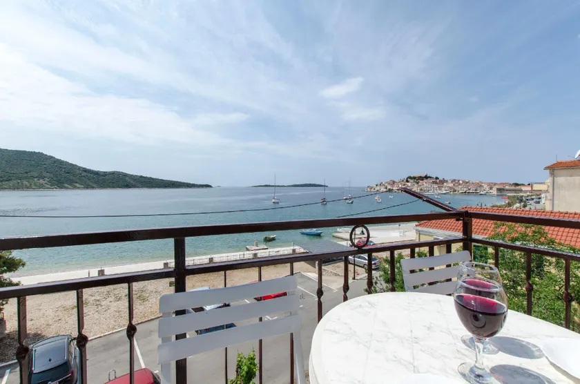 Apartment Mira - Image 1