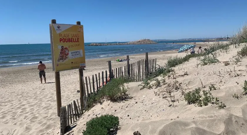 La Mer et la Plage au bout du parc Appartement 4 couchages avec jardin - Image 1