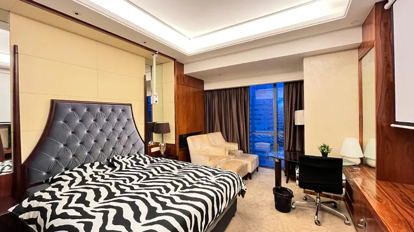 Richard Luxury Apartments (Tianyi Square Branch) - Image 1