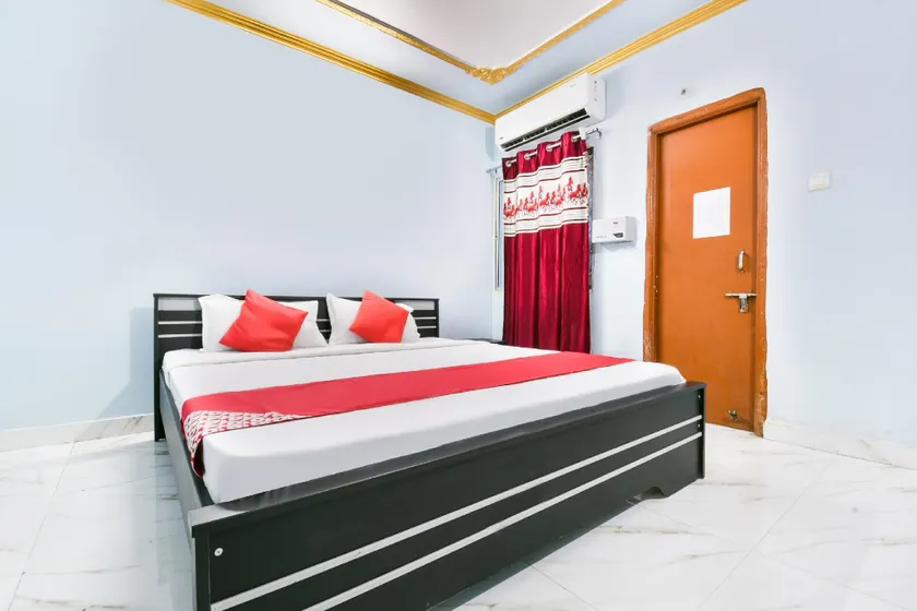 OYO 75035 Hotel Shivyaa Residency - Image 1
