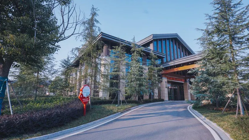 Jasmine Landscape Hotel - Image 1