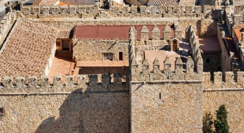 Castillo de Orgaz gratis la entrada y cerca del Puy du Fou hoy! - Image 1