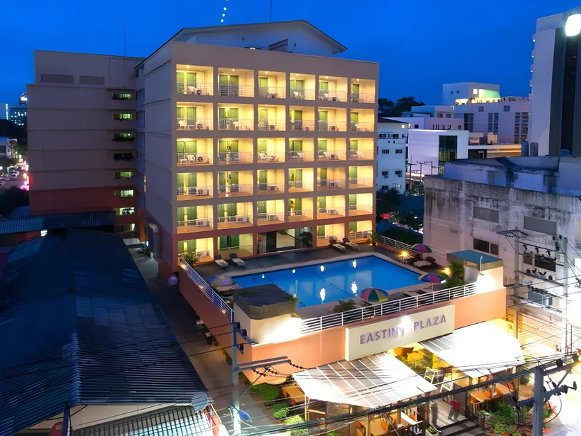 Eastiny Plaza hotel - Image 1