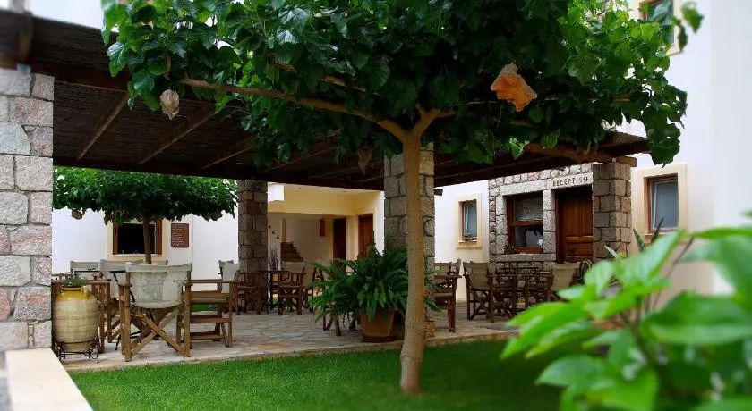 Atalanti Apartments - Image 1