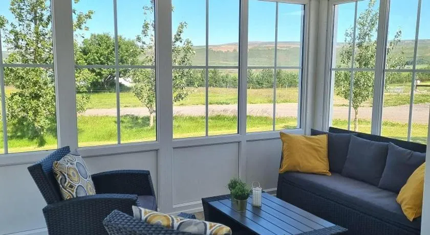 Cosy cottage in the countryside - Image 1