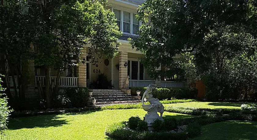 Strickland Arms Bed and Breakfast - Image 1