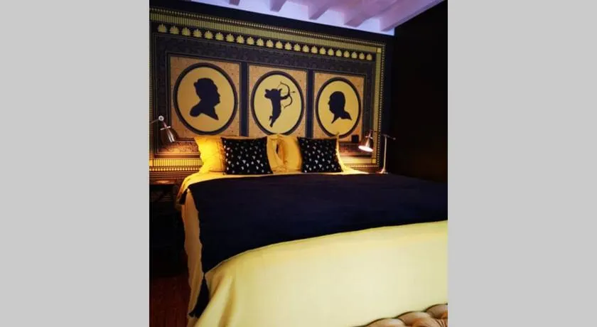 Le Boudoir - Image 1