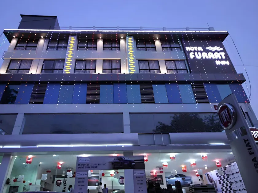 Hotel Furaat Inn - Image 1