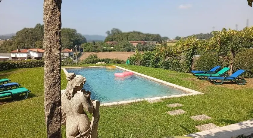 Casa com Piscina Privada de 10m e Jardim, até 8 pessoas, perto do Porto - Image 1