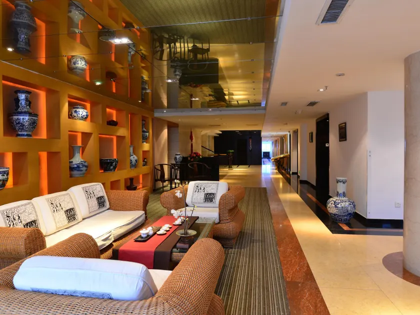 Baodao Exhibition Center Hotel - Image 1