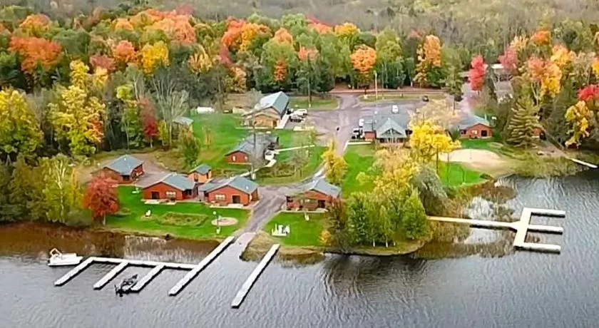 Lena's Northern Pines Resort - Image 1