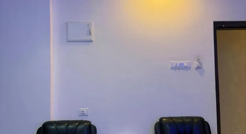 Hotel glitter - Image 1