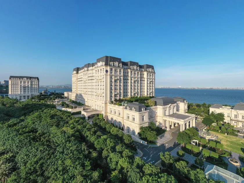 XIAMEN PORTMAN SEVEN STARS BAY FLIPORT HOTEL-XI HAI - Image 1