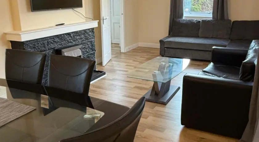 3 bedroom home Kirkcaldy - Image 1