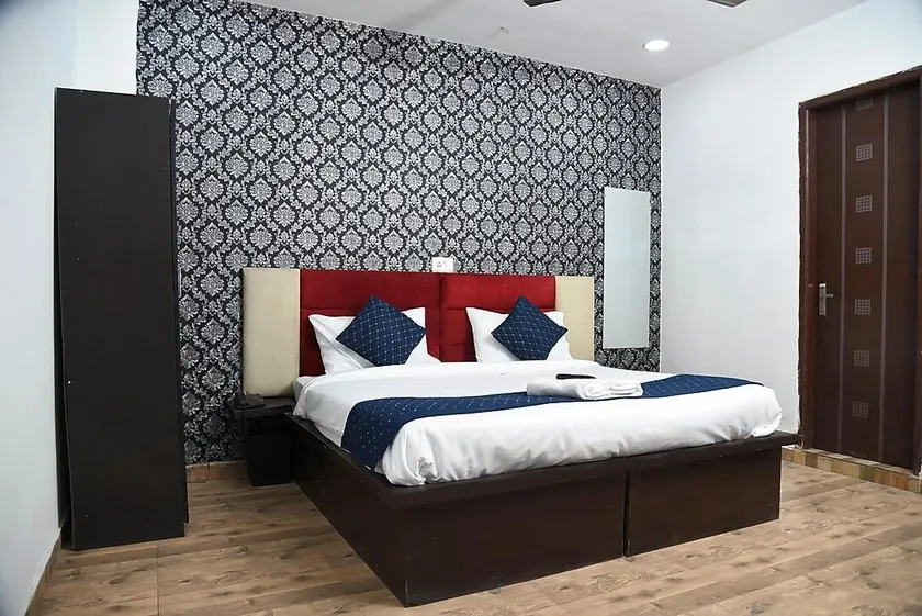 Hotel Orchid Inn at Tilak Nagar - Image 1