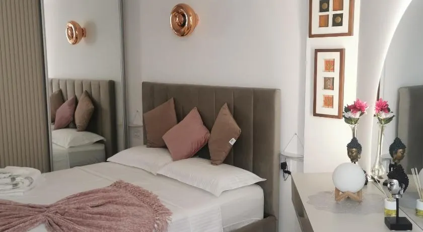 Meraki Resort & Spa Isabellae Home - Image 1