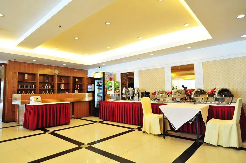 Airport Hotel - Image 1