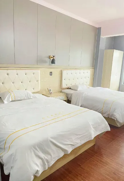 Yutai Business Hotel - Image 1