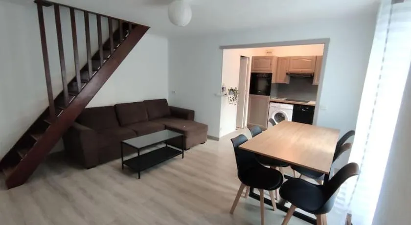 Duplex Cosy - Image 1