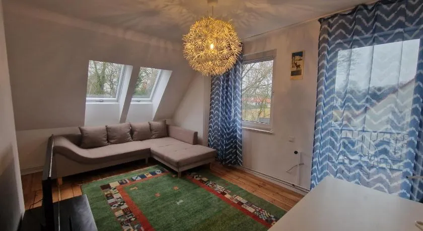 Apartment with parking in Berlin 11 - Image 1