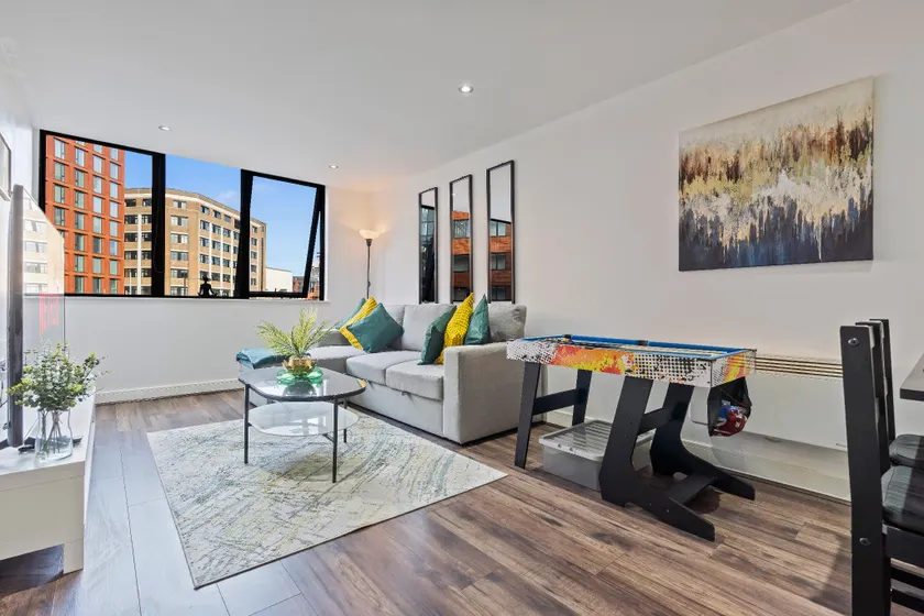 Luxury 2 Bed, Free Wi-Fi/Parking - Image 1