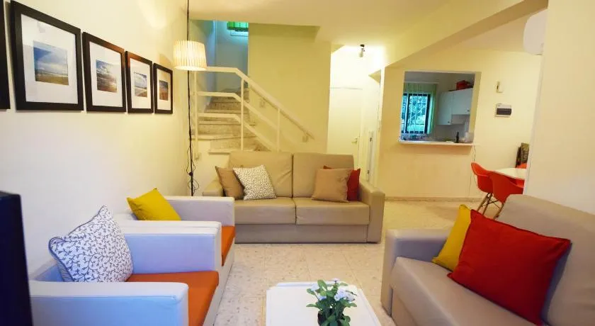 Christos beach house - Image 1
