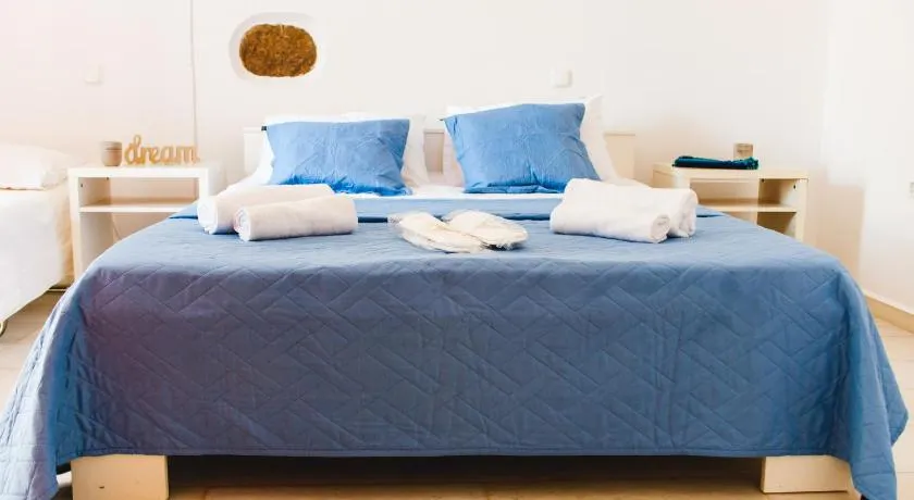 Blue & White: An Absolute Aegean dream house - Image 1