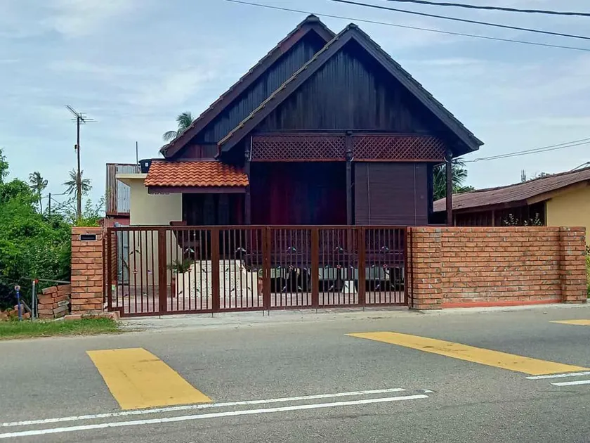 Rumah Rehat Anjung Melayu Muslim - Image 1