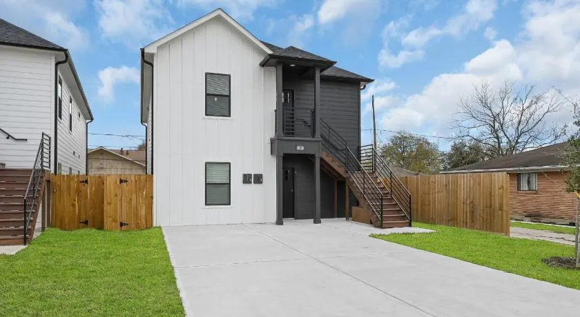 Sleeps 7 Heart of Houston Near All Major Attractions! - Image 1