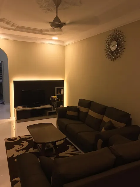 Entire House. Near waterfront.[Dhaliwal Homestay] - Image 1