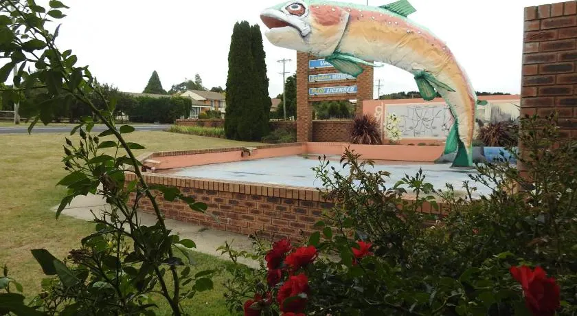Big Trout Motel - Image 1