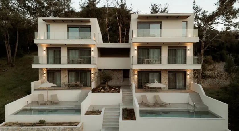 Aktis Seaside Living - Image 1