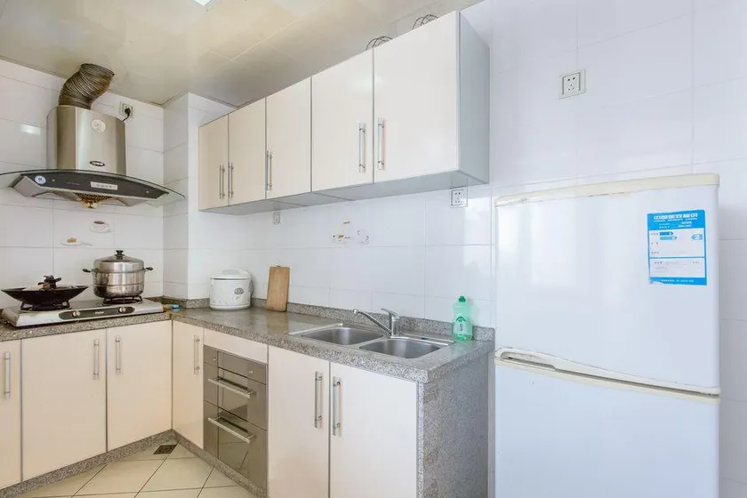 Sanya Hai Hua Apartment - Image 1