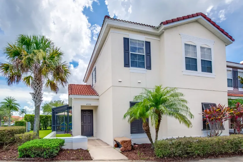 Bella Vidatown Home With Full Size Pool! Townhouse - Image 1