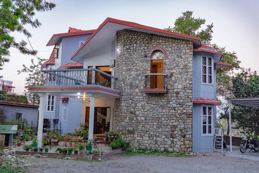 Creekside Villa - Image 1