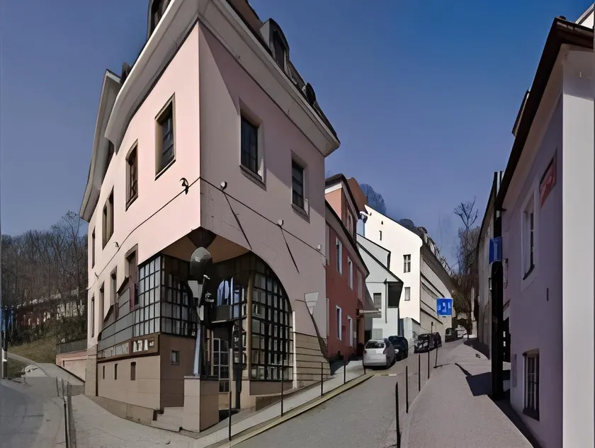 Hoffmeister Depandance - Image 1