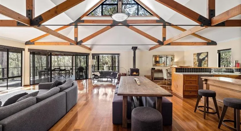 Calistoga Chalet - Luxury among the trees - Image 1