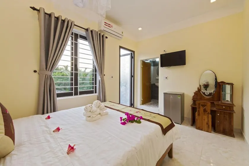 Bougain Villeas Homestay - Image 1