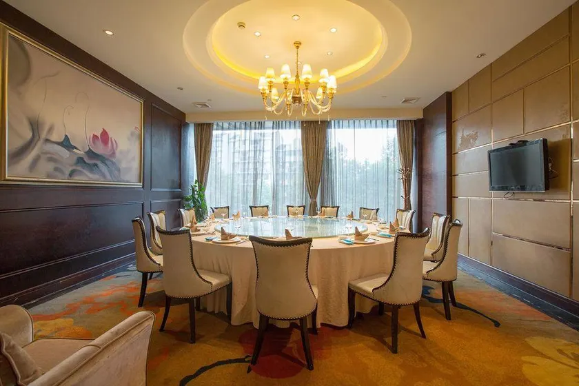 Hangzhou Tong Huan Hotel - Image 1