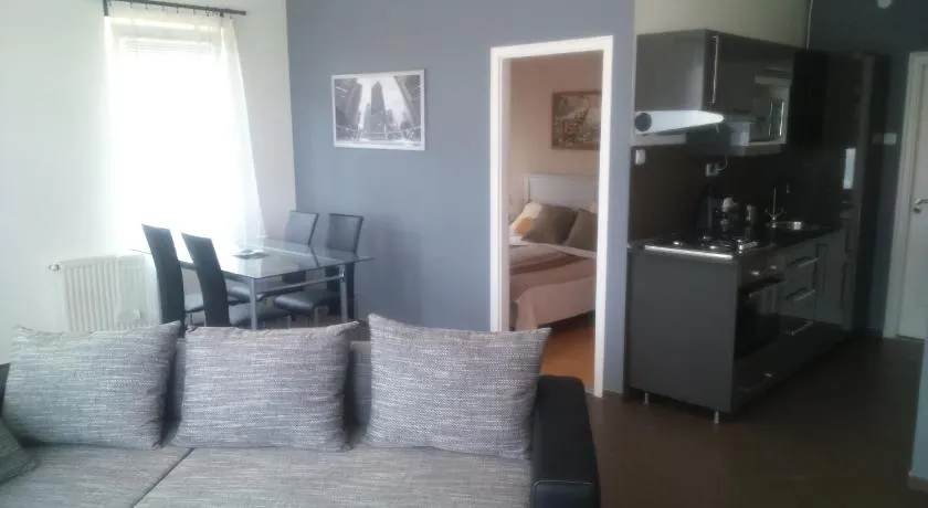 Solid Apartmans - Image 1