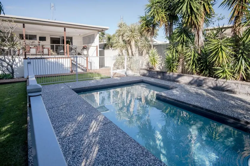 Moffat Beach, Large families & friends unite here! - Image 1