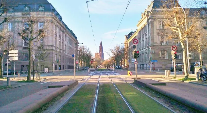 Avenue de La Paix - L'Exclusif - Image 1